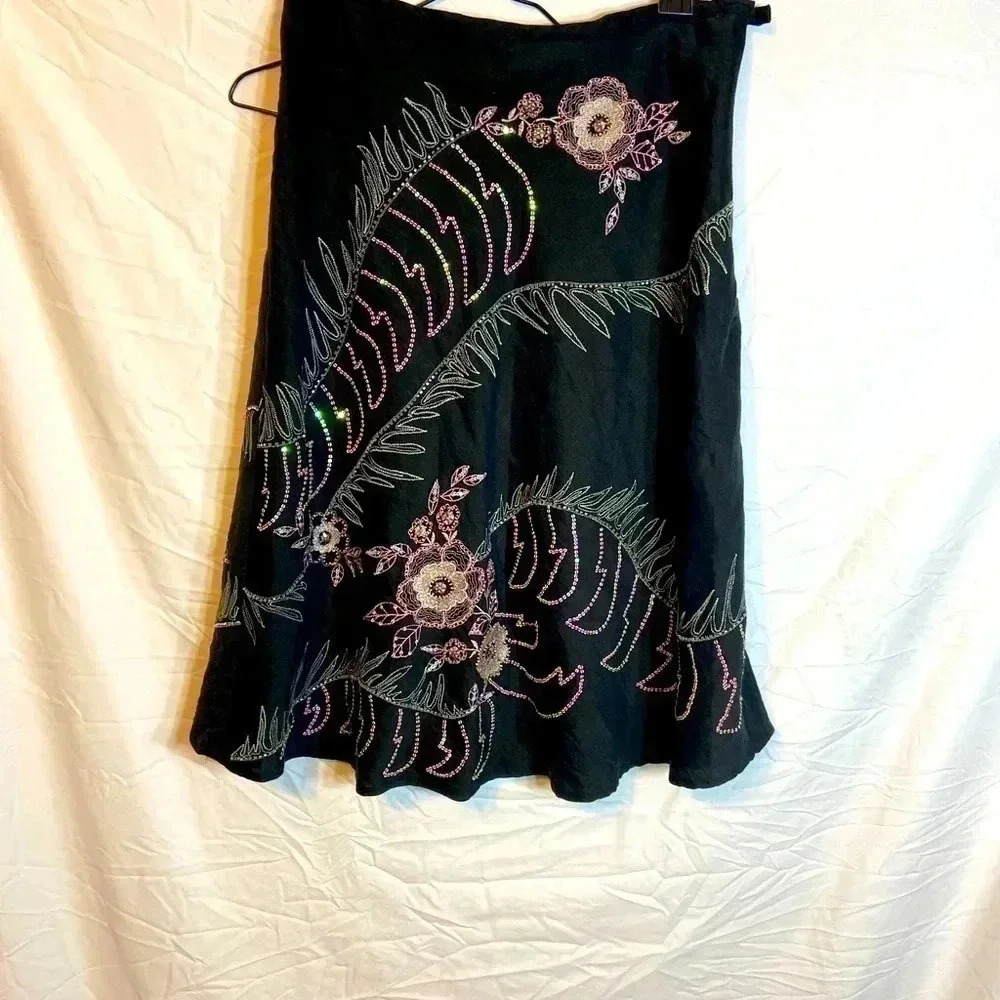 Silkland women's black embroidered and beaded floral Lined midi skirt size 8